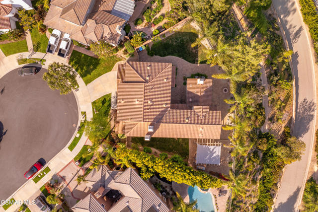 13290 Red Bird Court, Moorpark CA: https://media.crmls.org/mediaz/75df14d5-ebb4-463b-8553-4b650c29dfe8.jpg