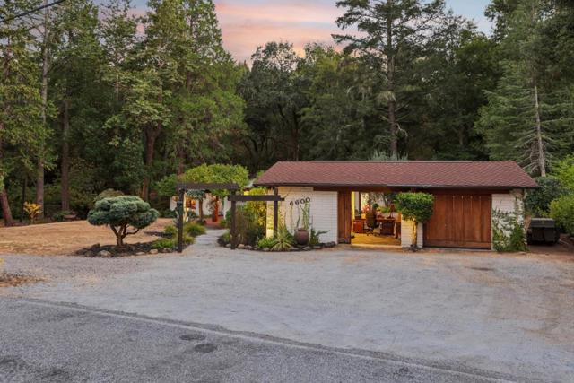 6600 Redwood Retreat Road, Gilroy CA: https://media.crmls.org/mediaz/75df4672-7985-4e53-9ec0-94cabe56cb39.jpg