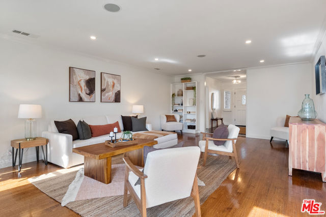 4180 Mount Vernon Drive, View Park CA: https://media.crmls.org/mediaz/75e0a482-63e5-4409-9f04-d2b4cf4a81d2.jpg