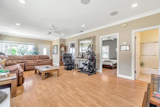 1995 Old Calaveras Road, Milpitas CA: https://media.crmls.org/mediaz/75e0cf0f-c43a-4035-a0f3-0e263c02a427.jpg