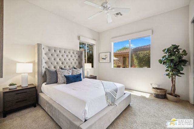 2 Varsity Circle, Rancho Mirage CA: https://media.crmls.org/mediaz/75e11ee1-bd22-4d78-8fc4-dae89722215e.jpg