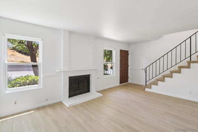 Image 6 of 35 For 5890 Reo Ter.  C