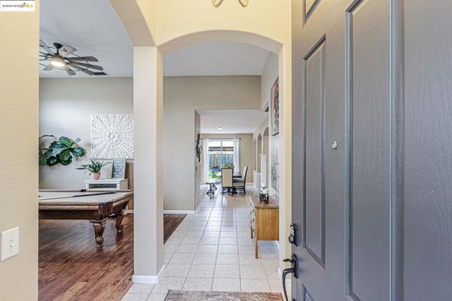 2480 Stanford Way, Antioch CA: https://media.crmls.org/mediaz/75e197e9-a883-41f1-afe7-d285e31807ea.jpg