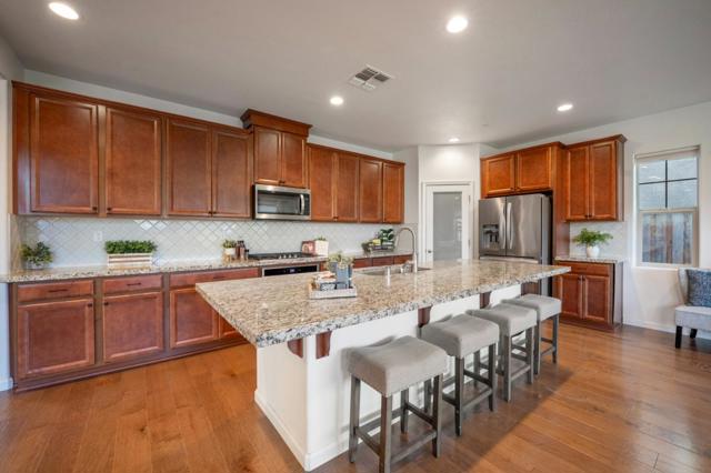 712 Baxter Way, Gilroy CA: https://media.crmls.org/mediaz/75e1c1e3-2c90-4a17-a953-18430236e9f4.jpg