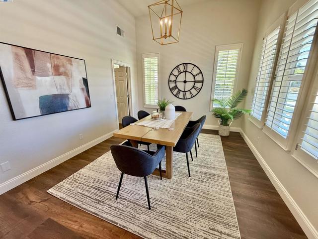 1164 Lexington Way, Livermore CA: https://media.crmls.org/mediaz/75e1d0ae-03c4-4dd8-b316-32e2ff6255e3.jpg
