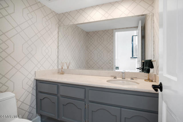 29504 Woodbrook Drive, Agoura Hills CA: https://media.crmls.org/mediaz/75e2d9b4-0927-4015-a567-8a3d80723c84.jpg
