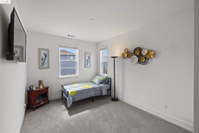 2810 Telegraph Blvd, Marina CA: https://media.crmls.org/mediaz/75e33343-da45-47a9-b5fc-17f2d568dff0.jpg