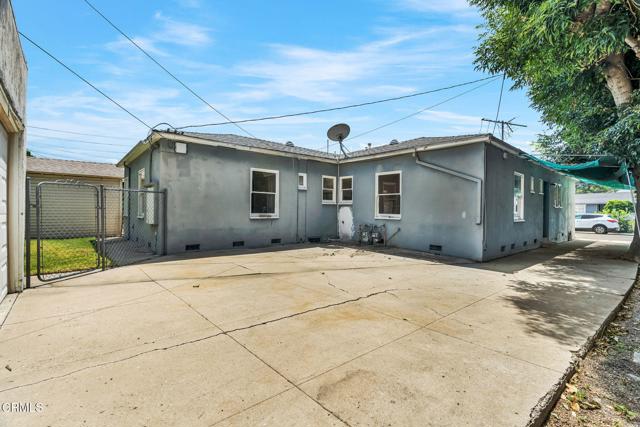 4419 4419 1/2 Corliss Street, Los Angeles CA: https://media.crmls.org/mediaz/75e3870a-4f56-489e-b328-01f42d0c798a.jpg