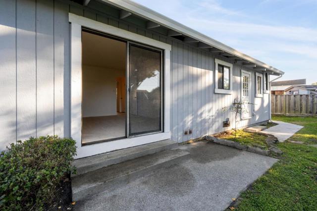 754 Vasques Drive, Half Moon Bay CA: https://media.crmls.org/mediaz/75e3c021-457a-4621-9c04-5a1a1eebd5e4.jpg