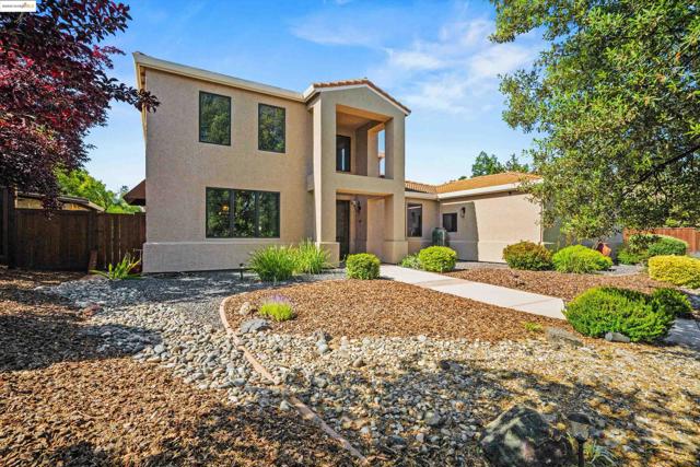 379 Yukon Way, Livermore CA: https://media.crmls.org/mediaz/75e3e81f-2bdb-4c52-a02a-0c33fbec0b5c.jpg