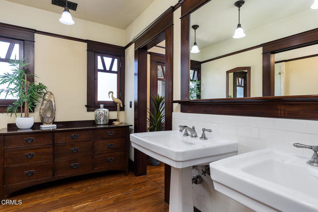 Detail Gallery Image 33 of 60 For 1361 Ridge Way, Pasadena,  CA 91106 - 5 Beds | 4/2 Baths