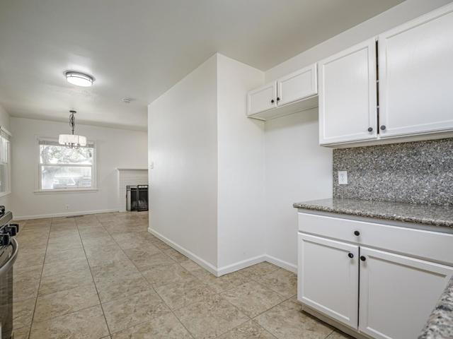 1233 Monroe Street, Salinas CA: https://media.crmls.org/mediaz/75e5f101-d4d7-491f-908b-5148c2539cc5.jpg