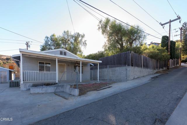 Detail Gallery Image 8 of 25 For 6015 Peppertree Ln, Simi Valley,  CA 93063 - 3 Beds | 2 Baths