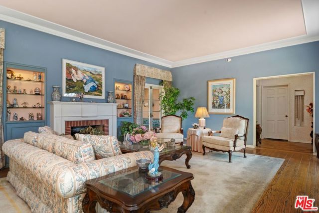 11450 Ayrshire Road, Los Angeles CA: https://media.crmls.org/mediaz/75e81612-c7d5-4e1e-a77d-4e43e7ad54cc.jpg
