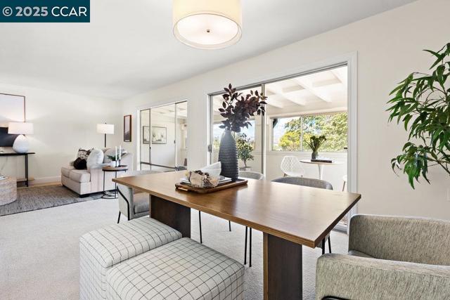 2200 Pine Knoll Dr, Walnut Creek CA: https://media.crmls.org/mediaz/75e8b7fe-d6b8-497e-bfbf-ec68bc490b53.jpg