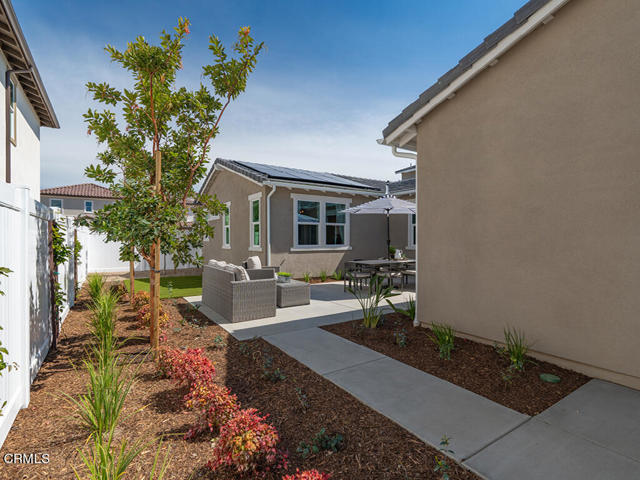 Detail Gallery Image 6 of 23 For 204 Citron Ave, Piru,  CA 93040 - 3 Beds | 3 Baths