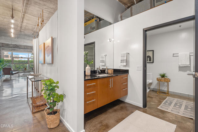 Detail Gallery Image 24 of 39 For 510 S Hewitt St #410,  Los Angeles,  CA 90013 - 1 Beds | 1 Baths