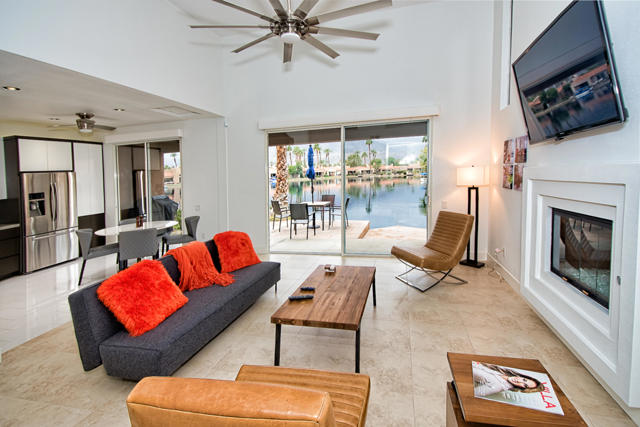 125 Lakeshore Drive, Rancho Mirage CA: https://media.crmls.org/mediaz/75e9a94c-a858-4cef-b942-5f0532963c6f.jpg