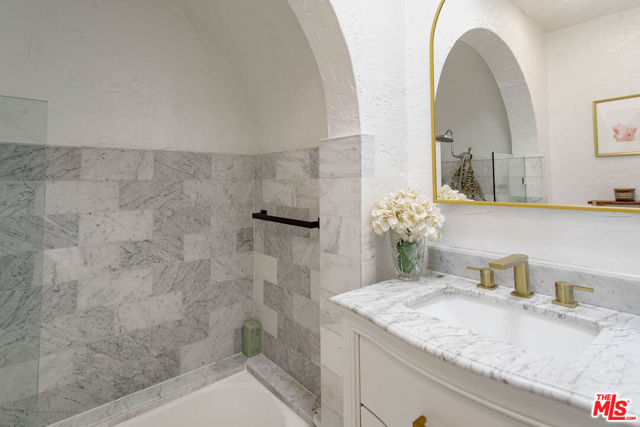 2251 N Cahuenga Boulevard, Los Angeles CA: https://media.crmls.org/mediaz/75e9fef4-e50c-4d2f-87ed-d6923d08a24f.jpg