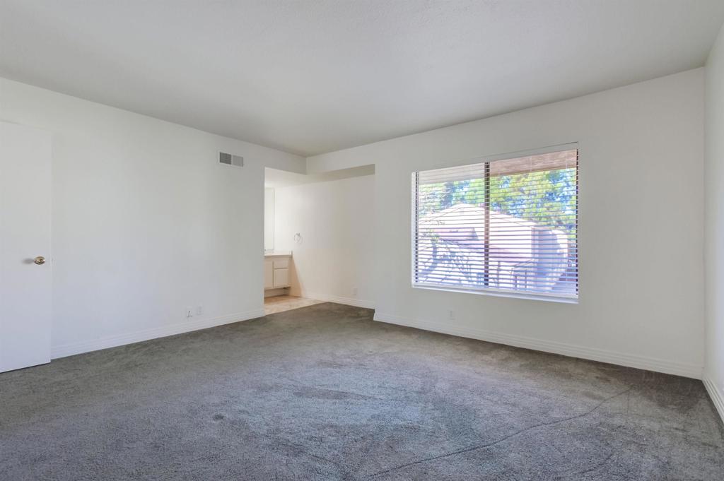 MLS #250042575SD image #29