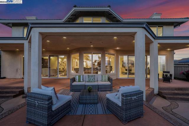 48912 Crown Ridge Cmn, Fremont CA: https://media.crmls.org/mediaz/75ee7e57-68db-47ba-8170-710edac8b65f.jpg