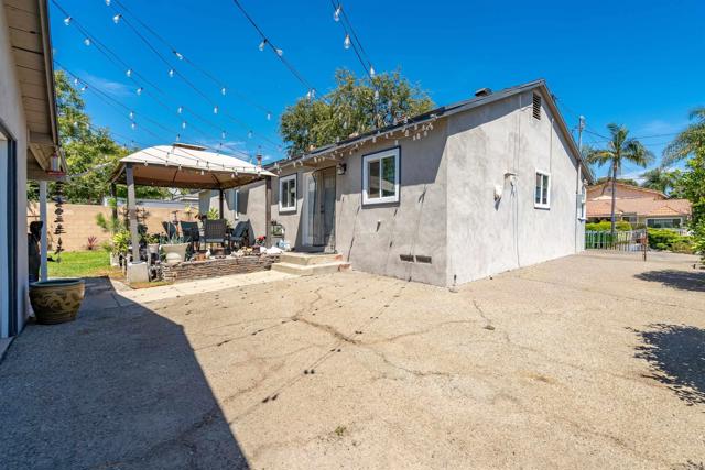 1617 Fairdale Avenue, Duarte CA: https://media.crmls.org/mediaz/75eef511-3610-4a91-aec4-d1ceda6fdac3.jpg