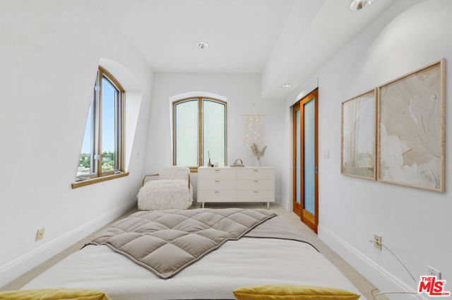 2323 S Beverly Glen Boulevard, Los Angeles CA: https://media.crmls.org/mediaz/75ef9e7c-5c14-4276-a6bd-23fcebc94f31.jpg
