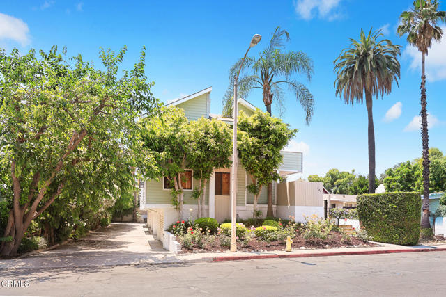 Detail Gallery Image 1 of 27 For 441 Maple Way #6,  Pasadena,  CA 91101 - 2 Beds | 2/1 Baths
