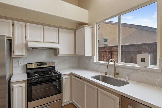 110 Walnut Meadows Court, Oakley CA: https://media.crmls.org/mediaz/75f08380-7f98-472d-a061-f013dfab7e87.jpg