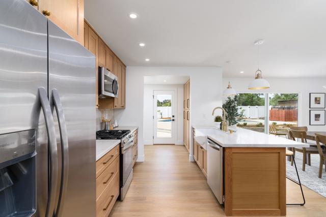 Detail Gallery Image 6 of 24 For 12700 Soule St, Poway,  CA 92064 - 3 Beds | 2 Baths