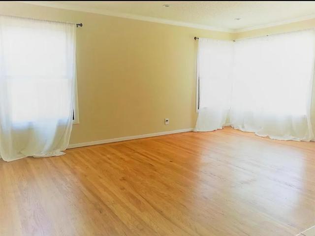 415 Wisteria Drive, East Palo Alto CA: https://media.crmls.org/mediaz/75f0e365-6789-47de-989e-f4a8d837ffb4.jpg