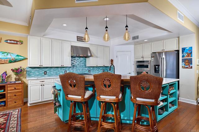 2744 Carlsbad Blvd., Carlsbad CA: https://media.crmls.org/mediaz/75f0e3bd-d1dd-41a4-b3ec-bb79cdfe7fb4.jpg
