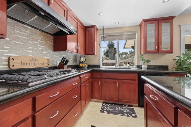 Detail Gallery Image 15 of 40 For 4873 Sunrise Valley Dr., El Cajon,  CA 92020 - 4 Beds | 2 Baths