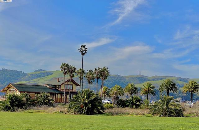 627 Military E St, Benicia CA: https://media.crmls.org/mediaz/75f14fc2-c902-4295-ab2d-40c89c32f8e0.jpg