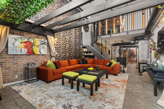 350 11Th Avenue, San Diego CA: https://media.crmls.org/mediaz/75f1ceca-dc3d-4012-ac26-50450ea170e3.jpg