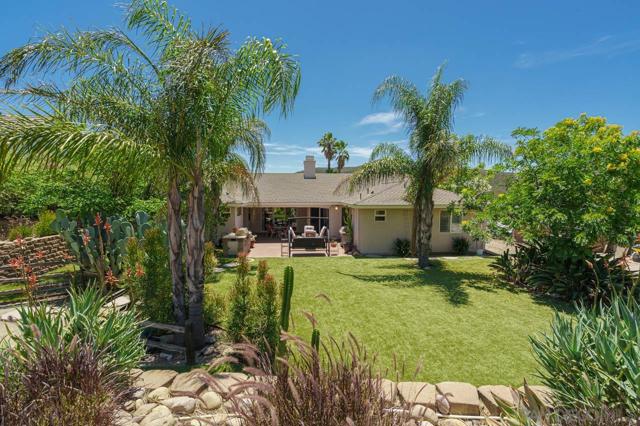 26152 Bellemore Dr, Romona CA: https://media.crmls.org/mediaz/75f22461-0bb9-4831-b8e6-bc08a79f6abc.jpg