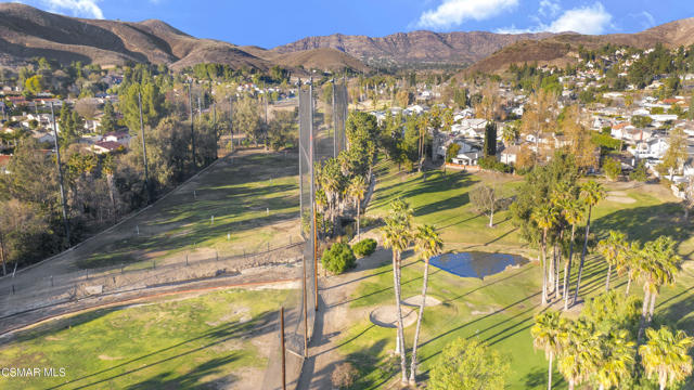 5757 Lake Lindero Drive, Agoura Hills CA: https://media.crmls.org/mediaz/75f2b7f8-275d-45bd-a045-99b59cd49a7c.jpg