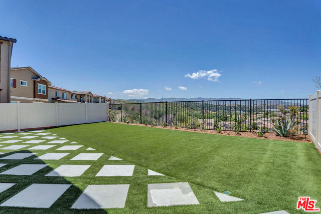 23755 Orange Blossom Drive, Newhall CA: https://media.crmls.org/mediaz/75f3ee30-5cf7-4df0-8be9-f7700f962842.jpg