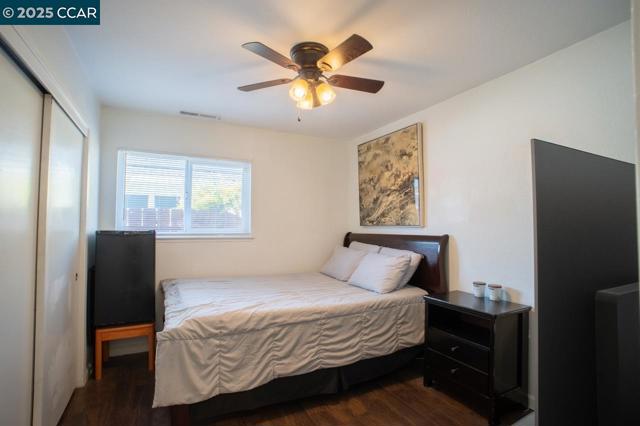 9 W Madill St, Antioch CA: https://media.crmls.org/mediaz/75f6358d-b458-4f72-a7ff-0ae7a5390577.jpg