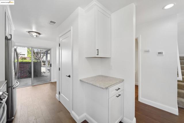 204 Pebblecreek Ct, Martinez CA: https://media.crmls.org/mediaz/75f666a7-bf50-4e17-ae9c-30e56a11a35b.jpg
