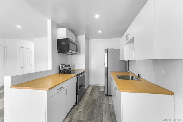 1641 Pentecost Way, San Diego CA: https://media.crmls.org/mediaz/75f6dd12-18db-4c92-9687-945a79ed1504.jpg