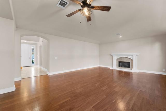 9652 Cooper Place, Gilroy CA: https://media.crmls.org/mediaz/75f74624-7a59-4d01-85db-c607c8124d8b.jpg