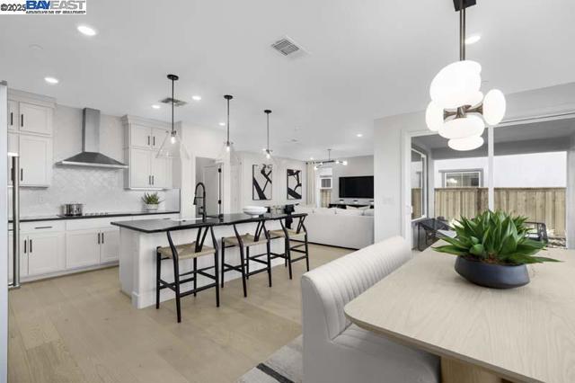 515 E Fiorino Street, Mountain House CA: https://media.crmls.org/mediaz/75f7511b-f2e3-4c75-b6c6-114ebc0e04dc.jpg