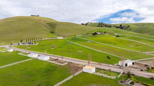 Image 13 of 108 For 6033 Dagnino Road