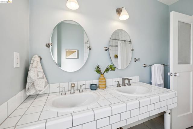 1136 Marin Ave, Albany CA: https://media.crmls.org/mediaz/75fa68f9-cd88-4e61-8d92-7a3c62ebe0e3.jpg