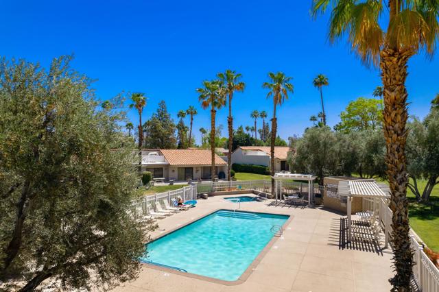 77361 Preston Trail, Palm Desert CA: https://media.crmls.org/mediaz/75faa0c4-f40f-44e7-857a-65e60ce4d0b3.jpg