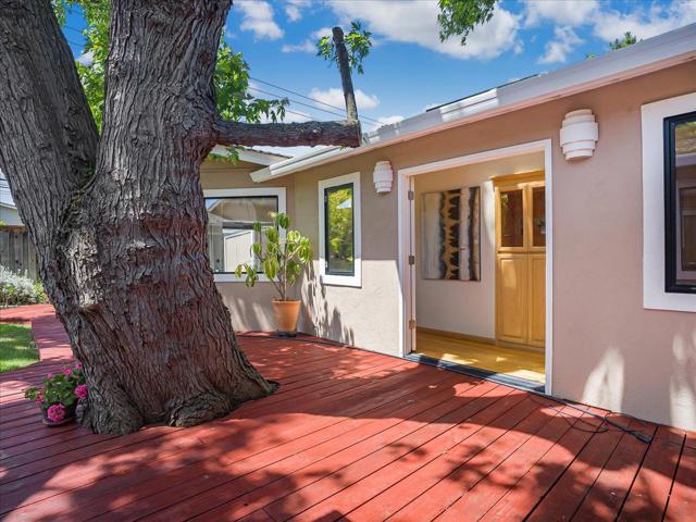 10623 Glenview Avenue, Cupertino CA: https://media.crmls.org/mediaz/75faa0ca-9ca2-4e1c-9b5c-80741233b287.jpg