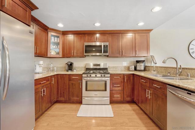 1627 Woodrun Place, El Cajon CA: https://media.crmls.org/mediaz/75fbb6da-dbf1-4ac5-ae65-5594cc92f045.jpg