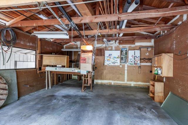 60 View Street, Los Altos CA: https://media.crmls.org/mediaz/75fc2f11-9bbc-411e-a8ec-d85f36615fef.jpg