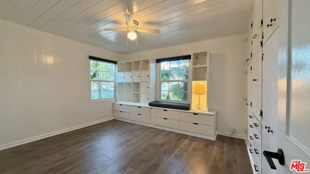 6257 Alcove Avenue, North Hollywood CA: https://media.crmls.org/mediaz/75fc43a6-a52b-4c19-84a5-8404a3c56c20.jpg